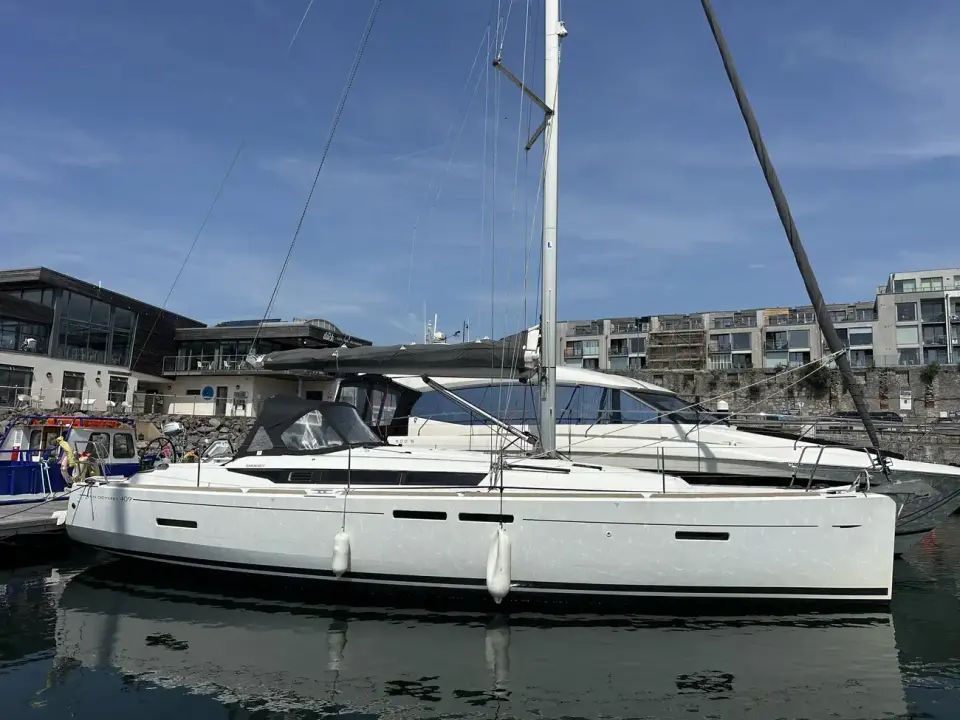 Jeanneau Sun Odyssey 409 Bewitched