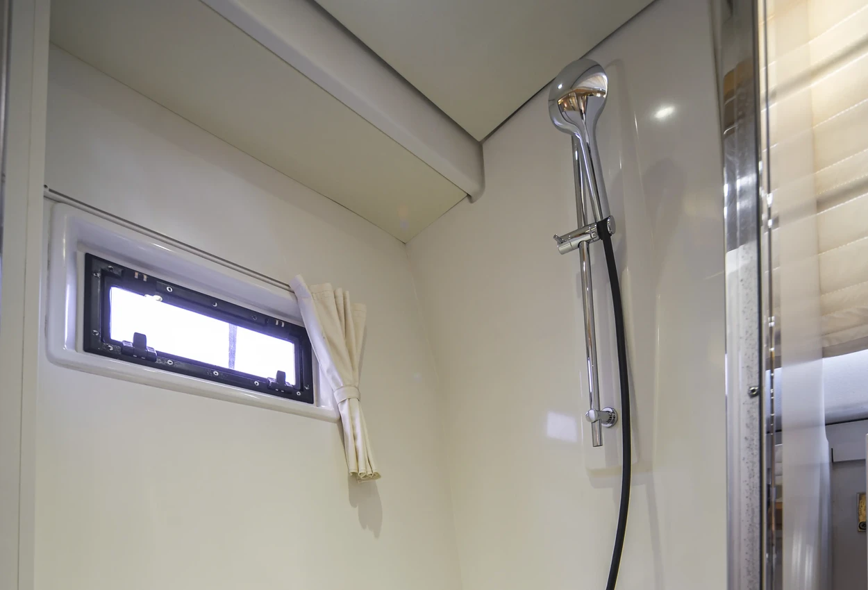 Thumbnail von Lagoon 560 Avra