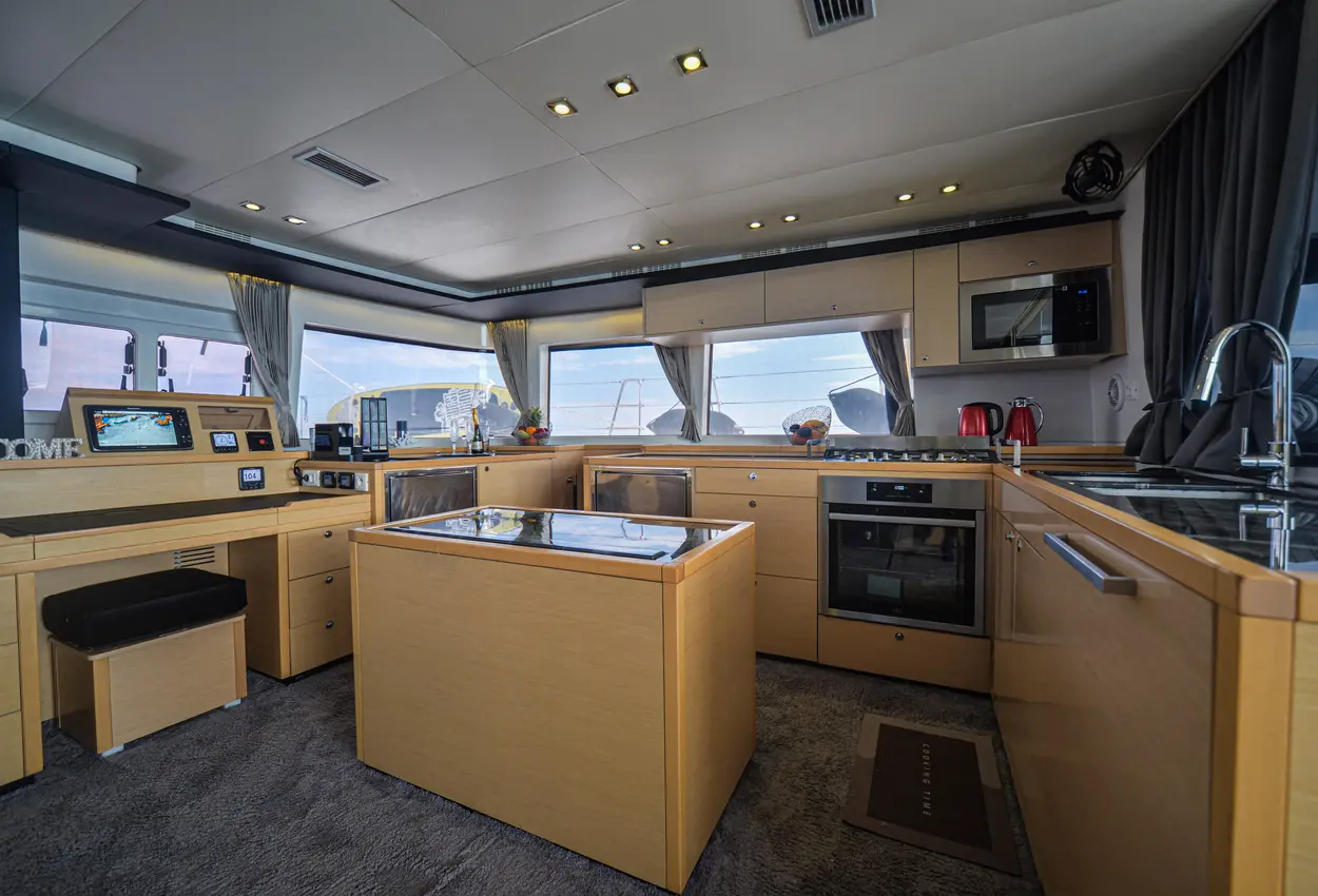 Thumbnail von Lagoon 560 Avra