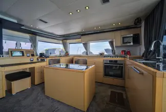 Thumbnail von Lagoon 560 Avra