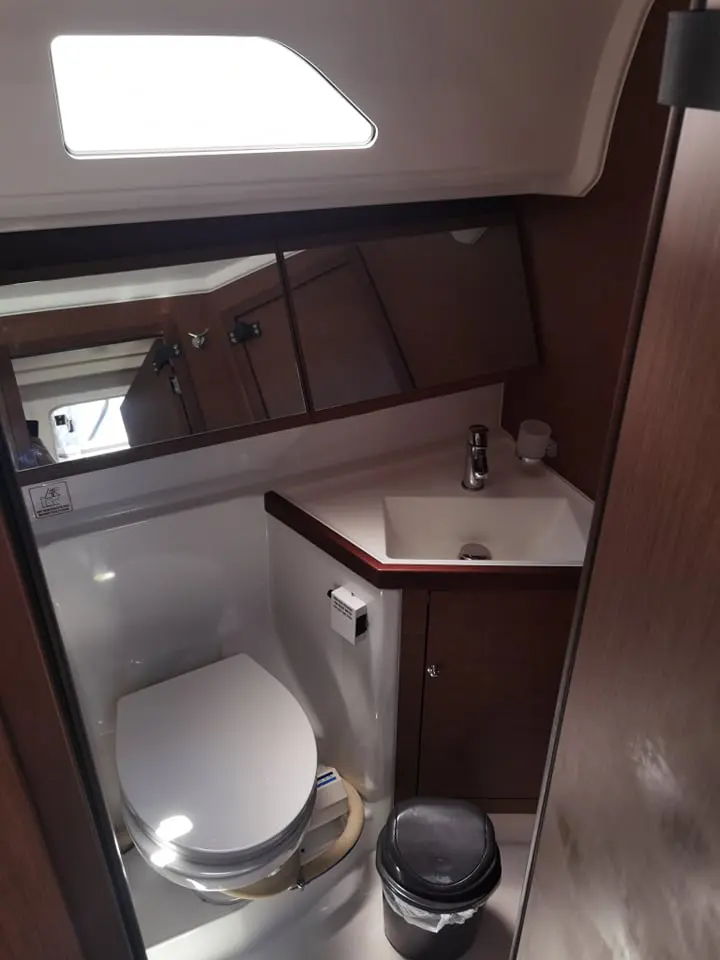 Thumbnail von Beneteau Oceanis 40.1