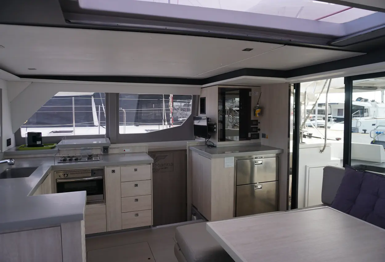 Thumbnail von Leopard 45 Marina