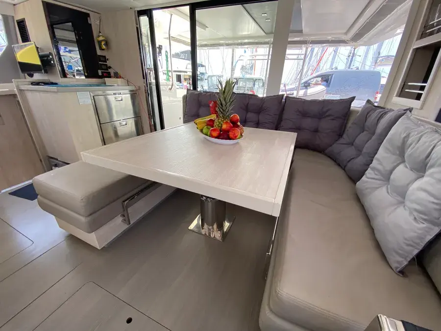 Thumbnail von Leopard 45 Marina