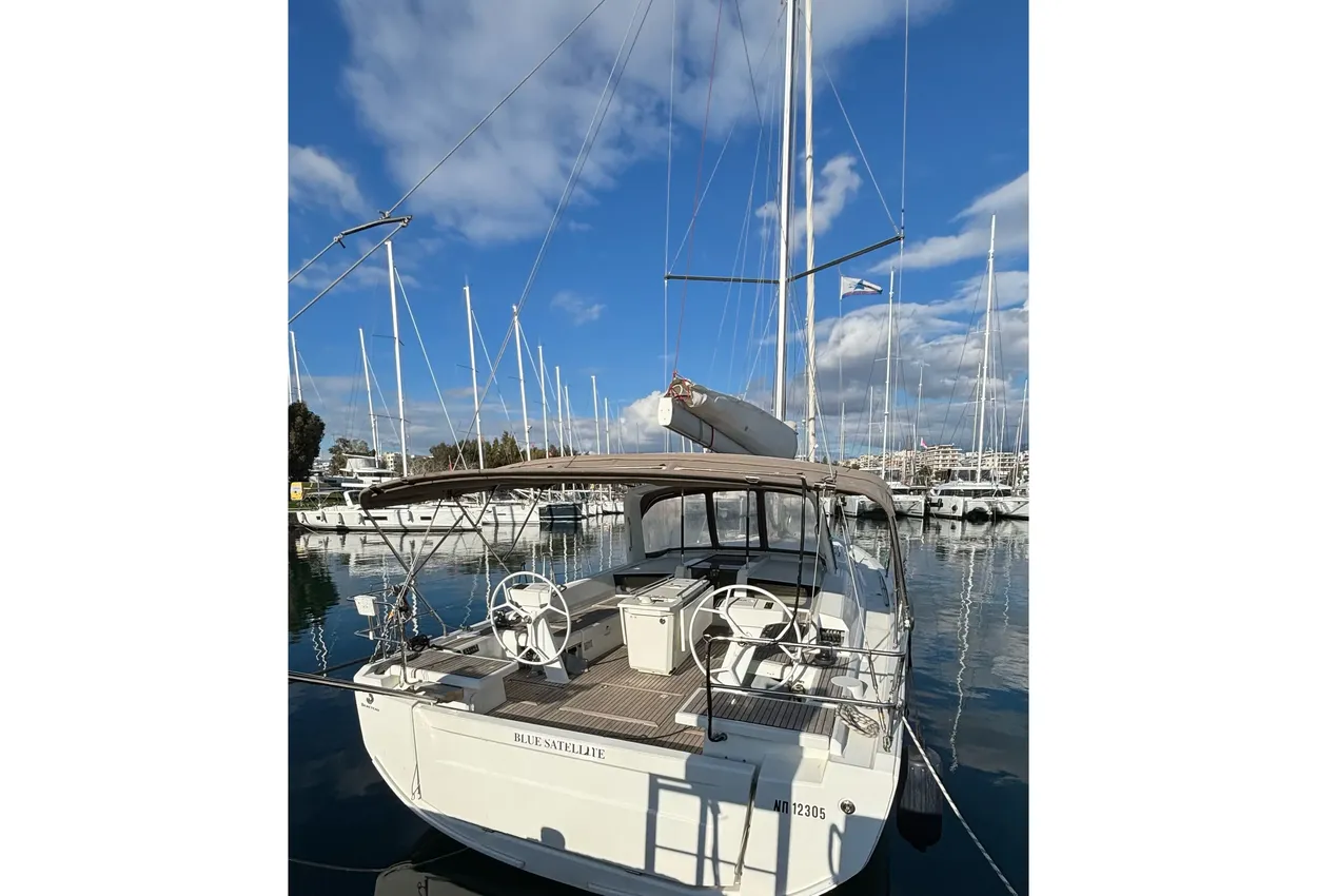Beneteau Oceanis 46.1 Blue Satellite