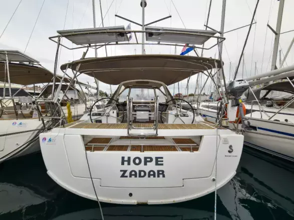 Beneteau Oceanis 41 Hope