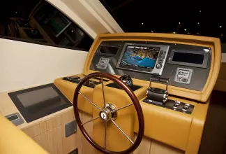 Thumbnail von Azimut Fly 78 Premium +