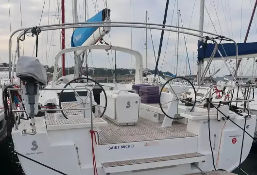 Beneteau Oceanis 51.1 SAINT MICHEL