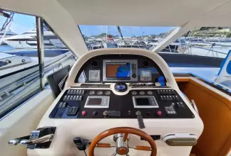 Thumbnail von Uniesse 48 Open