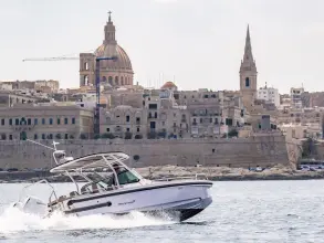 Thumbnail von Axopar 28 T Top RNB