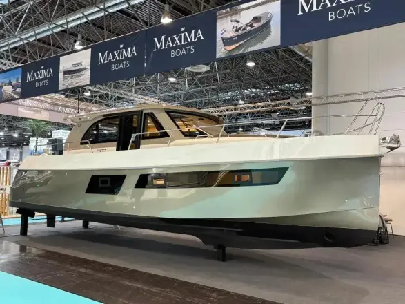 Maxima 37