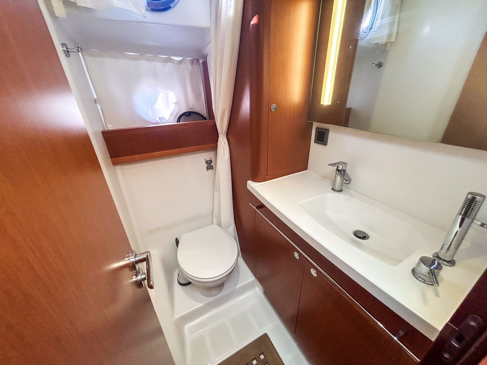 Thumbnail von Bénéteau Swift Trawler 44