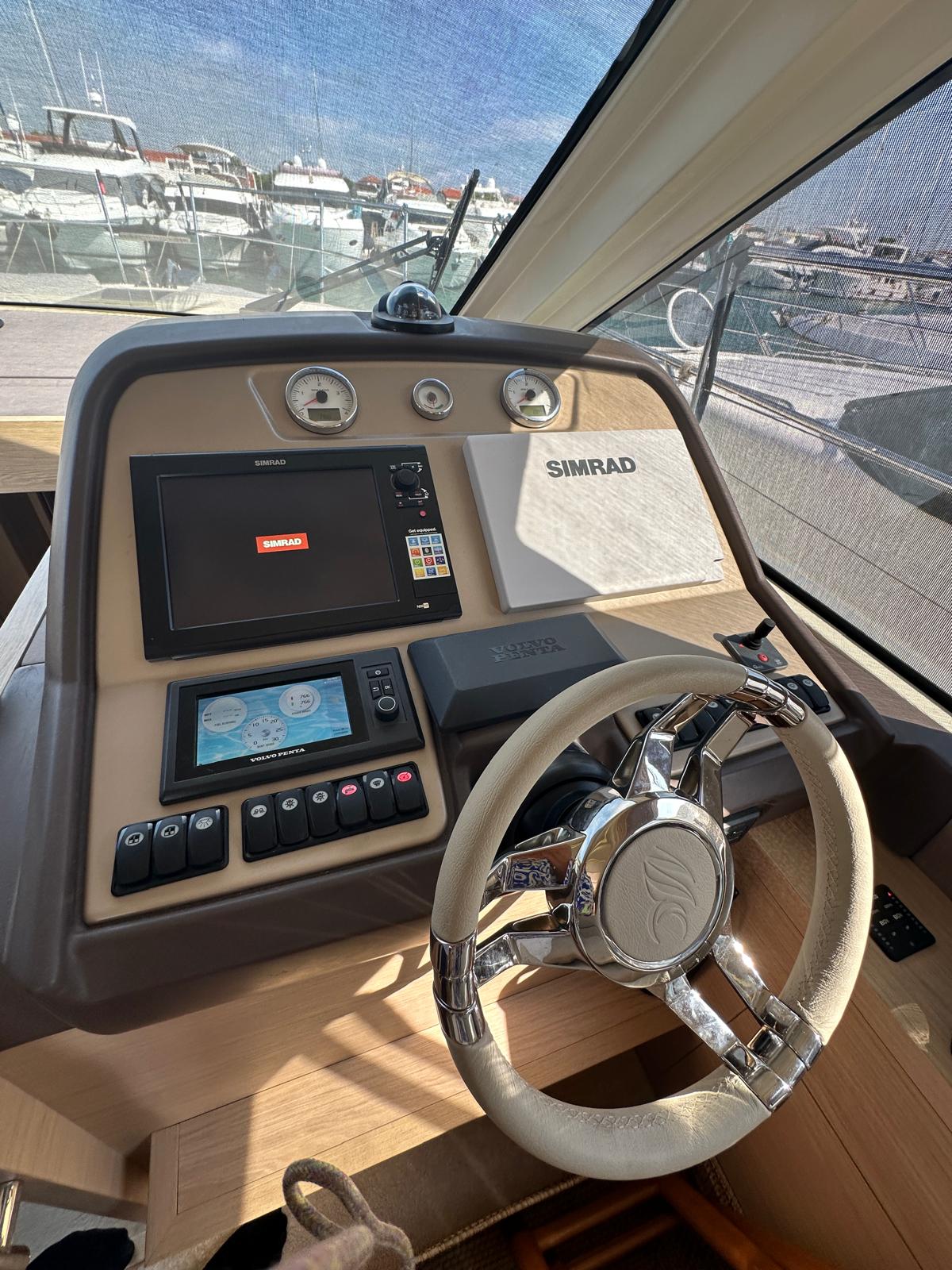 Thumbnail von Bénéteau Monte Carlo 5