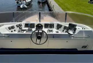 Thumbnail von Whitewater Wolfe 46 Flybridge