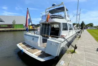 Thumbnail von Whitewater Wolfe 46 Flybridge