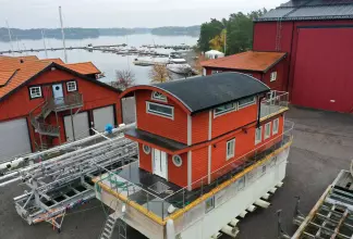 Thumbnail von Custom Houseboat