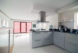 Thumbnail von Custom Houseboat