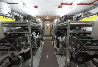 Thumbnail von Johnson 110 JOHNSON 110 FLYBRIDGE