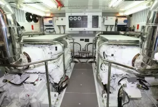 Thumbnail von Johnson 83 JOHNSON 83 FLYBRIDGE