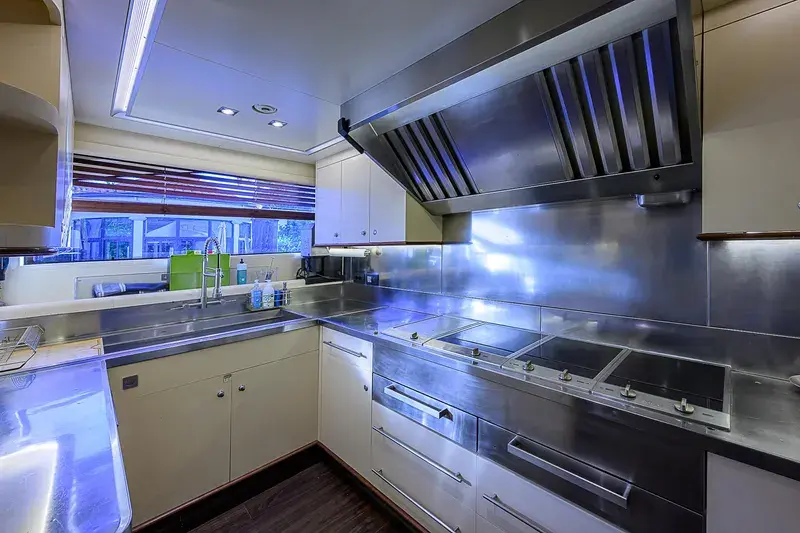 Thumbnail von Benetti Vision 145