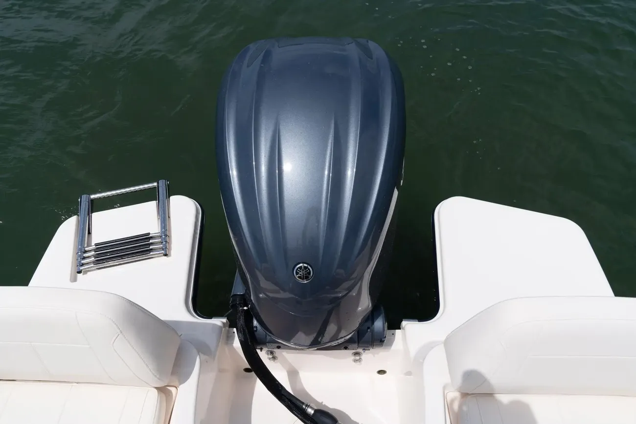 Thumbnail von Grady White Adventure 218