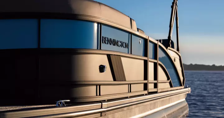 Bennington Fishtoon 22S