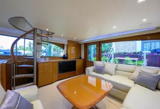 Thumbnail von Viking 65 Enclosed Enclosed Bridge w/Tower