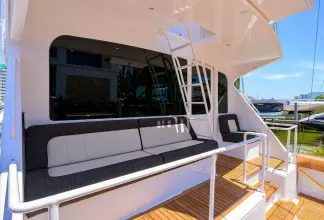 Thumbnail von Viking 65 Enclosed Enclosed Bridge w/Tower