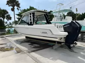 Thumbnail von Boston Whaler 270 Vantage