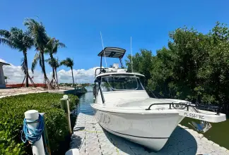 Thumbnail von Luhrs 320 Tournament