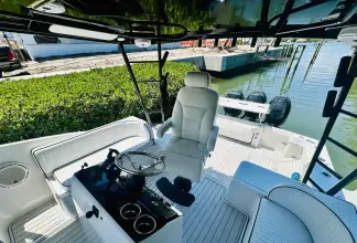 Thumbnail von Luhrs 320 Tournament