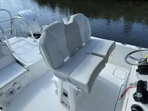 Thumbnail von World Cat 235 CC