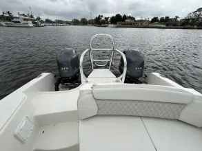 Thumbnail von World Cat 230 SD