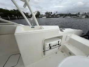 Thumbnail von World Cat 230 SD