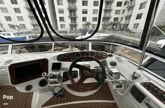 Thumbnail von Meridian 341 Sedan