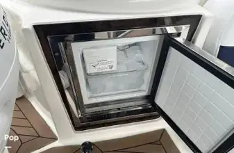 Thumbnail von Meridian 341 Sedan