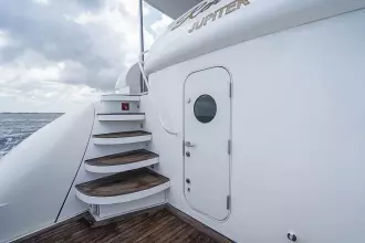 Thumbnail von Lazzara Yachts 80 Skylounge M.Y.