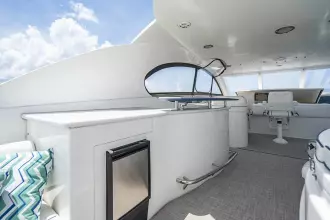 Thumbnail von Lazzara Yachts 80 Skylounge M.Y.