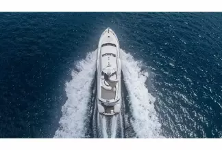 Thumbnail von Lazzara Yachts 80 Skylounge M.Y.