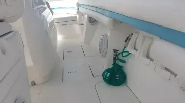 Thumbnail von Intrepid 327 CC