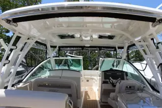 Thumbnail von Boston Whaler 320 Vantage