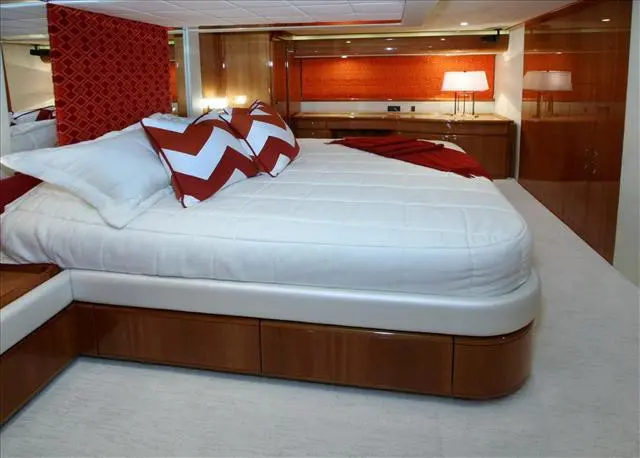 Thumbnail von Ferretti Yachts 760