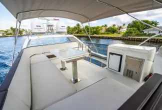 Thumbnail von Galeon 550 FLY