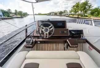 Thumbnail von Galeon 550 FLY