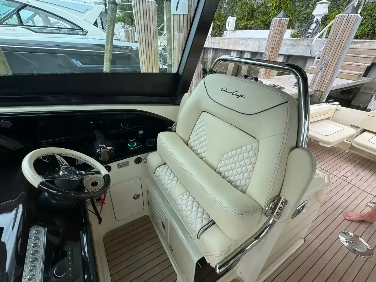 Thumbnail von Chris Craft 35 Calypso