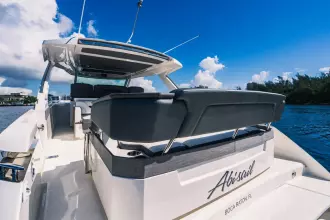 Thumbnail von Tiara Yachts 43LS