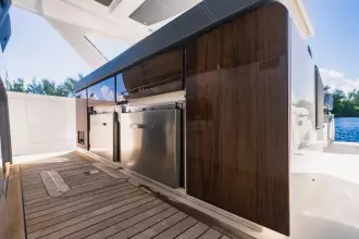 Thumbnail von Tiara Yachts 43LS