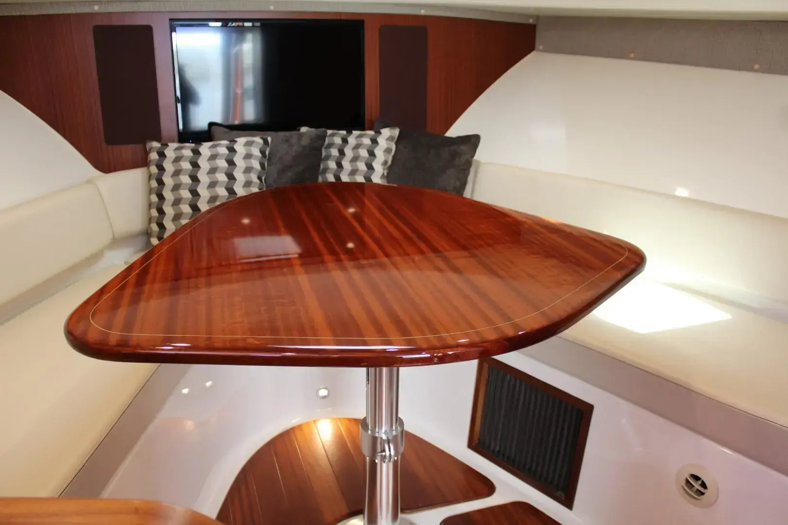 Thumbnail von Pursuit OS 385