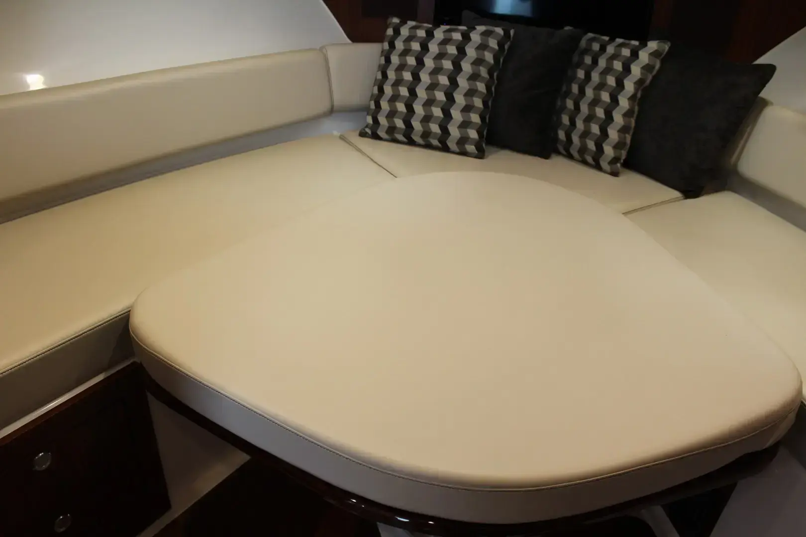 Thumbnail von Pursuit OS 385