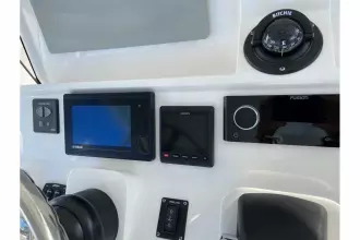 Thumbnail von Intrepid 407 Cuddy