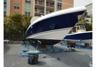 Thumbnail von Intrepid 370 Cuddy